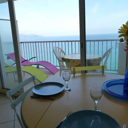 Vue Au Lavandou Avec Parking - Fr-1-308-64 Le Lavandou