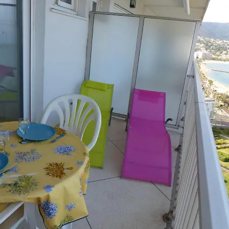 Vue Au Lavandou Avec Parking - Fr-1-308-64 Apartment