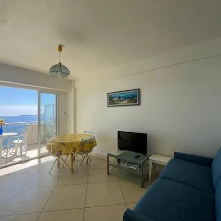 Vue Au Lavandou Avec Parking - Fr-1-308-64 Apartman *