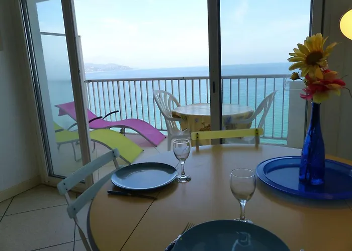 Vue Au Lavandou Avec Parking - Fr-1-308-64 Le Lavandou