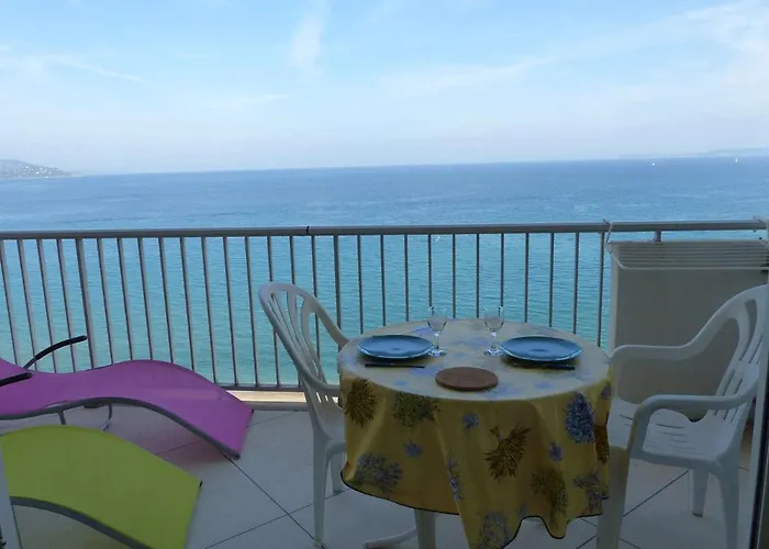 Vue Au Lavandou Avec Parking - Fr-1-308-64