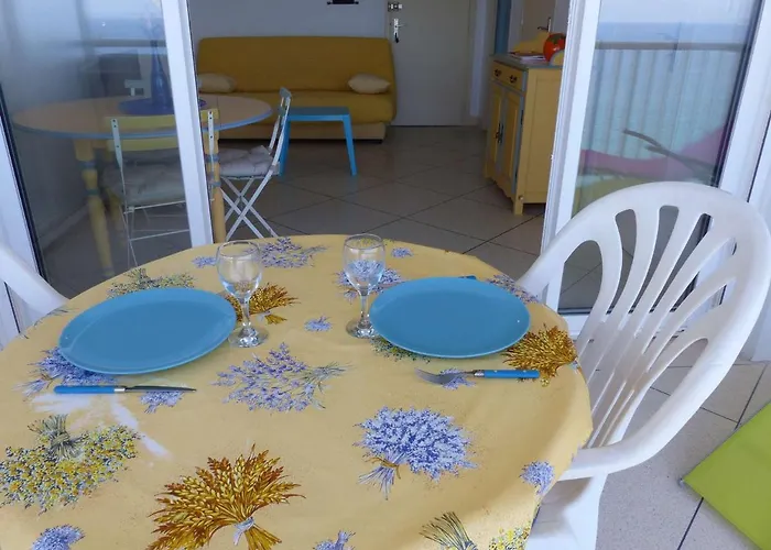 Vue Au Lavandou Avec Parking - Fr-1-308-64 Le Lavandou