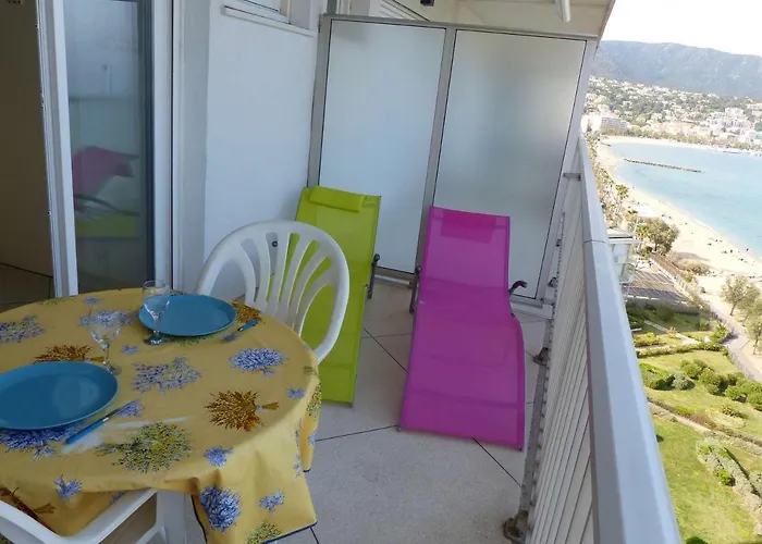 Vue Au Lavandou Avec Parking - Fr-1-308-64 Apartman